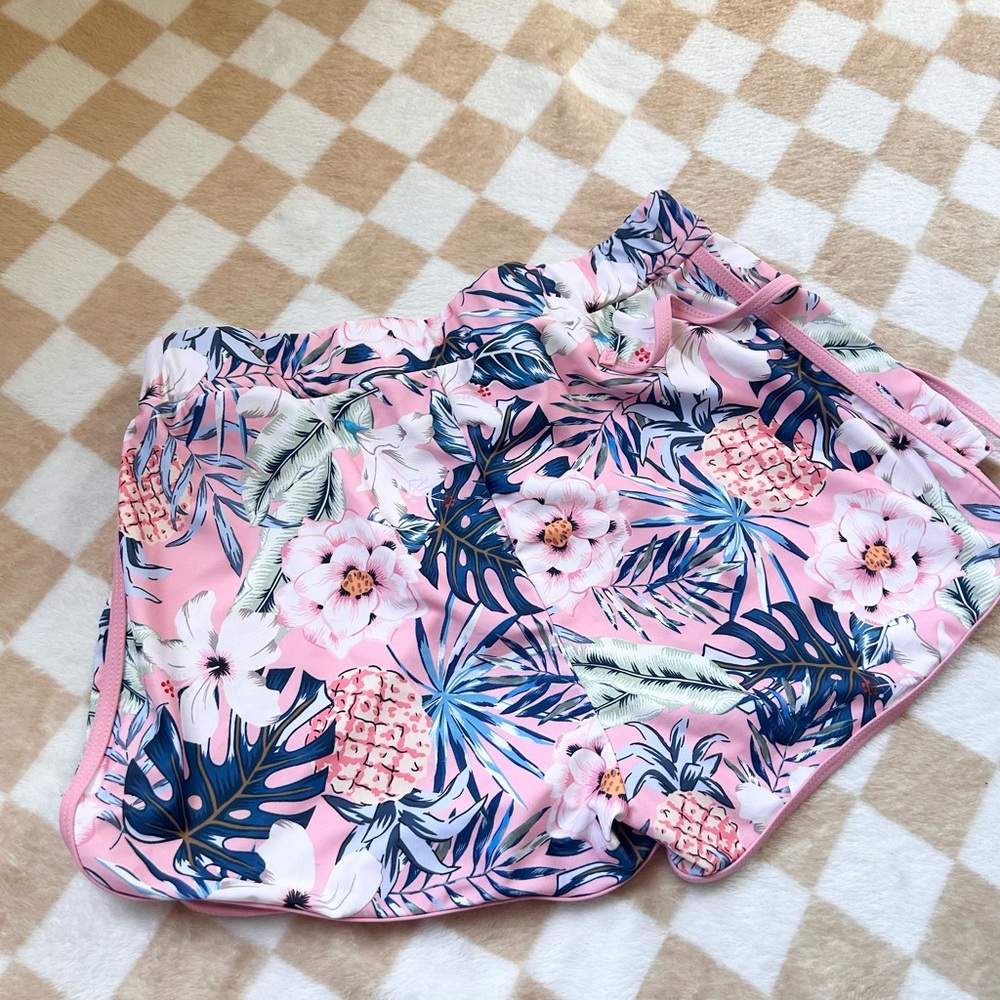 Pink Floral Swim Set - Rashguard & Shorts - Picture 5 of 7